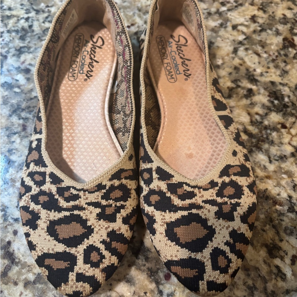 Skechers Women's Leopard Print Flats